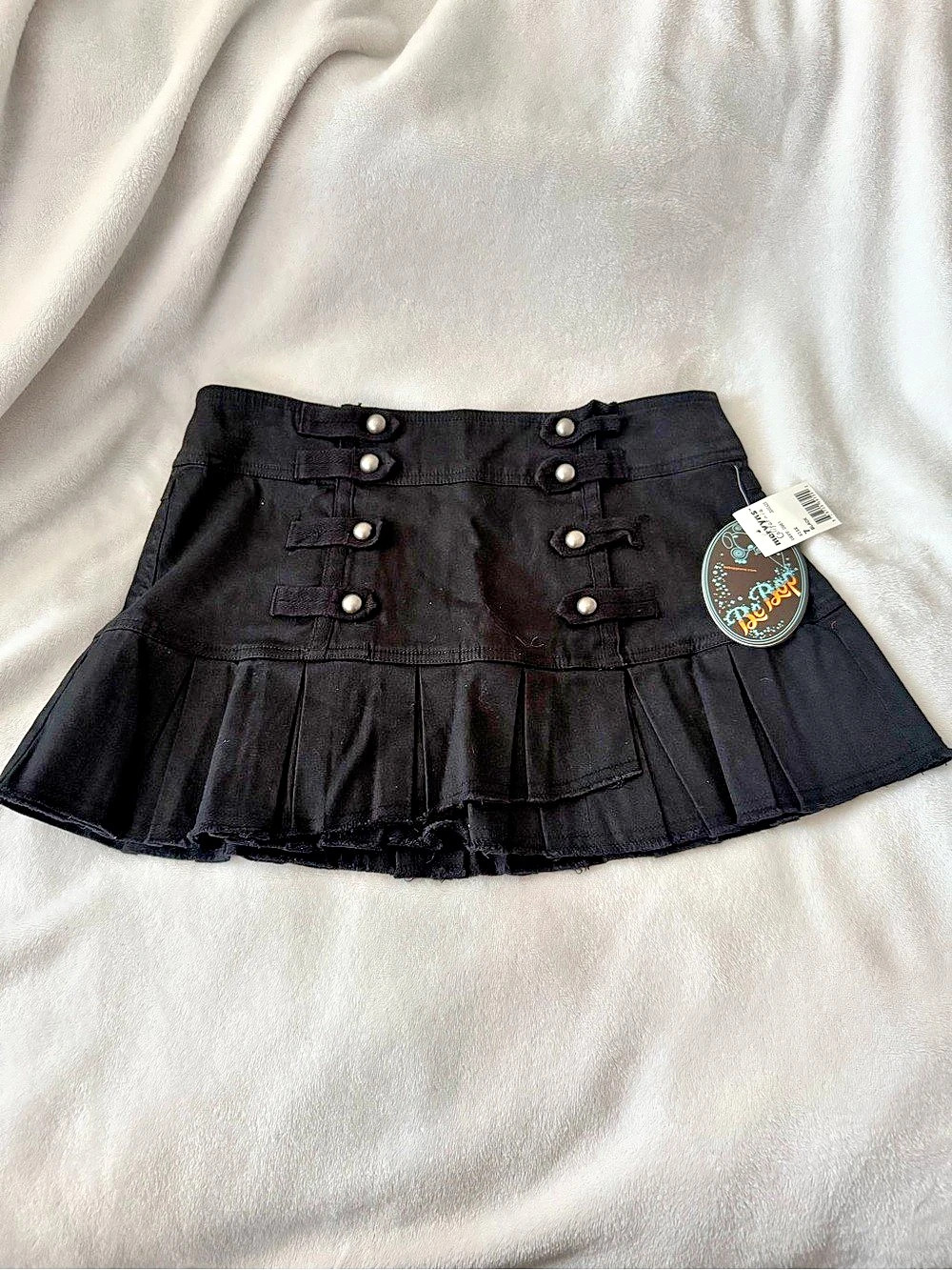 Be Bop Pleated Mini Skirt in Black Size 7 NWT
